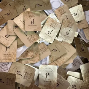 The history of Whoo Radiant White Ultimate Corrector 0.5ml (10~100pcs)